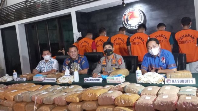 Ungkap Jaringan Pengedar 471 Kg Ganja Asal Aceh, Ditresnarkoba Polda Metro Jaya Tembak Bandar karena Melawan