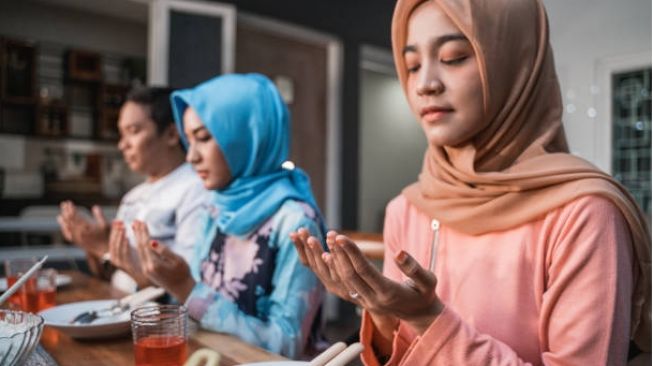 Jadwal Buka Puasa Serang Banten Lengkap dengan Bacaan Doanya, Hari Ini Sabtu 23 April 2022
