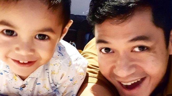 Potret Ayah dan Anak Good Looking (instagram/@dude2harlino)