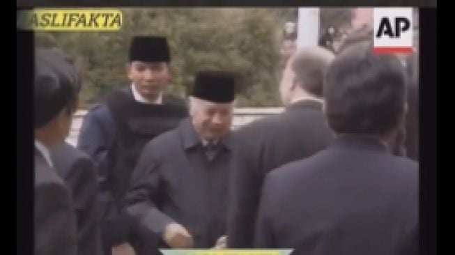 Momen Presiden Soeharto Nekat Tak Pakai Rompi Antipeluru Saat Kunjungi Sarajevo Bosnia: Kalau Waktunya Mati ya Mati