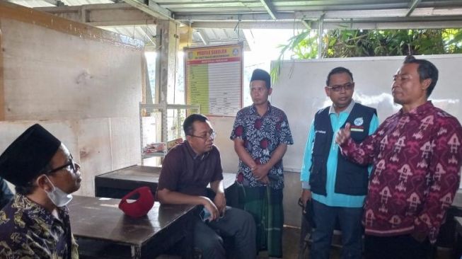 Bangunan Sekolah Dasar Tergusur Akibat Pembangunan Bendungan Meninting Lombok Barat