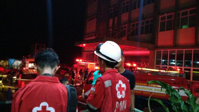 Lantai 4 Gedung Rawat Inap RSUD Leuwiliang Bogor Terbakar, 7 Unit Mobil Damkar Dikerahkan