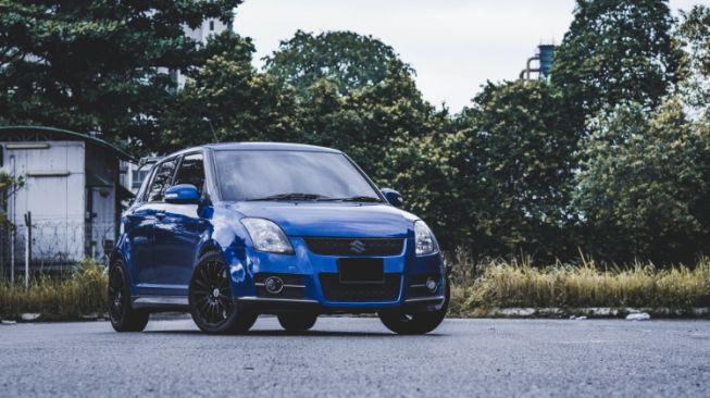 Ilustrasi Suzuki Swift. (Unsplash/Asyrafunk RKTW)