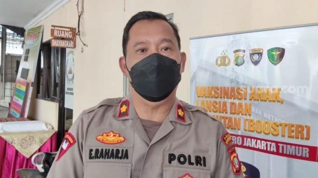 Mendadak Roboh usai Salat Berjemaah di Musala, Kapolsek Jatinegara Meninggal Dunia