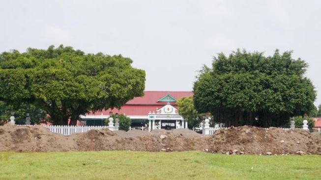 Sambut Revitalisasi, Pemkot Solo Tertibkan Pedagang Bandel di Alun-alun Keraton Solo.