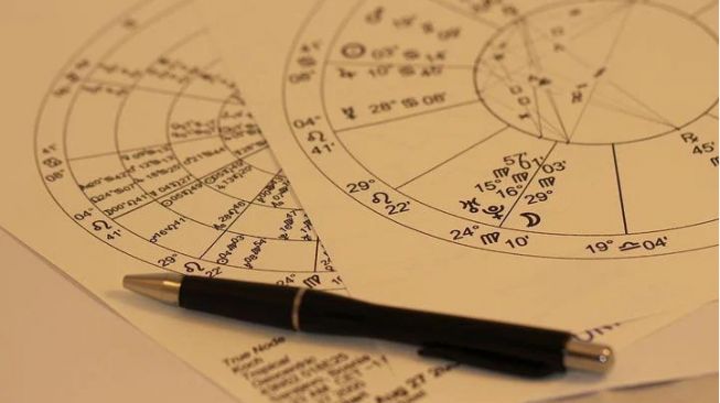 4 Mitos Tentang Zodiak yang Kerap Dipercaya sebagai Kebenaran, Kamu Setuju?