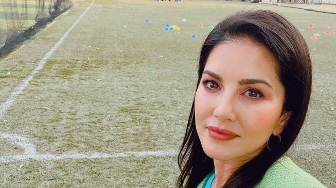 Seleb Bollywood Ultah Bulan Mei (Instagram/@sunnyleone)