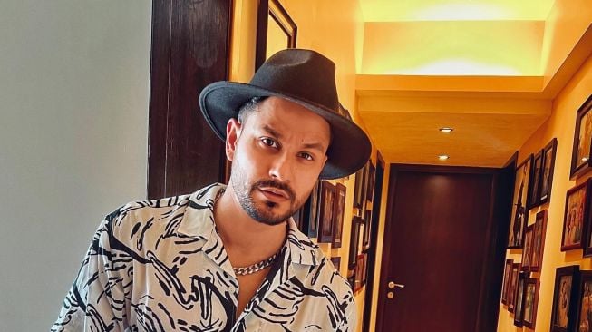 Seleb Bollywood Ultah Bulan Mei (Instagram/@kunalkemmu)