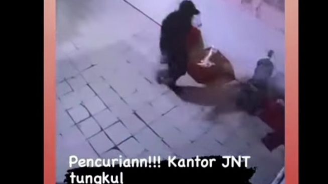 Viral, Kantor JNT di Ngabang Kebobolan, Paket Konsumen Digondol Maling