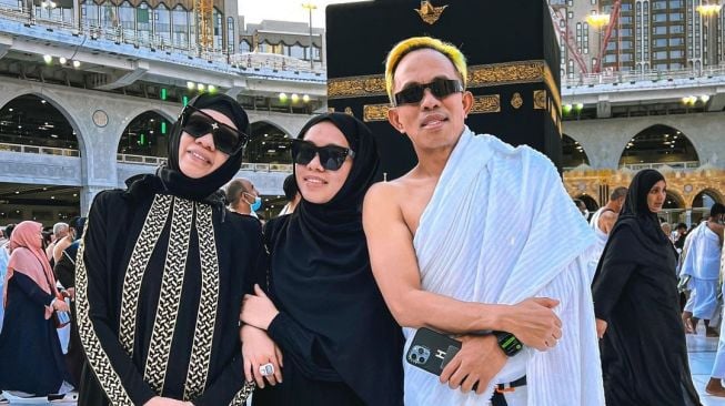 Momen Umrah Gen Halilintar (instagram/@genhalilintar)