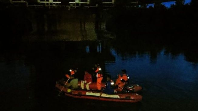 Gadis Remaja di Bintan Diduga Hilang karena Diterkam Buaya, Tim SAR Masih Mencari di Sungai Mangrove