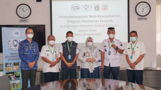 Peringati Hari Bumi Sedunia 2022, FFI Edukasi Masyarakat untuk Memilah Sampah dengan Benar