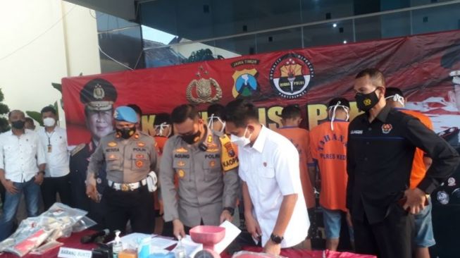 5 Orang Jadi Tersangka Kasus Ledakan Petasan yang Hancurkan Jari Bocah 9 Tahun di Kediri