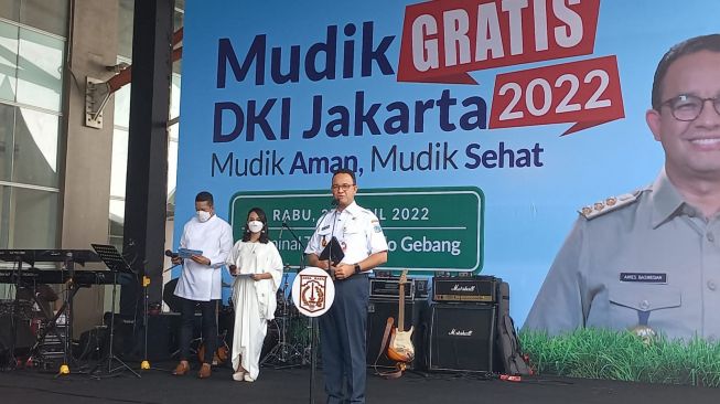 Pesan Anies ke Pemudik: Jangan Main HP Saja, Ceritakan Anak Perjalanan Hidup Kalian sampai di Jakarta