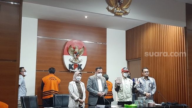 BPK Nonaktifkan Kepala BPK Perwakilan Jawa Barat Usai Kasus Suap Bupati Bogor Ade Yasin