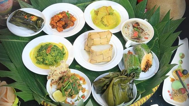 Ingin Coba Ketupat Lebaran Dengan Aneka Sajian Nusantara, Coba di Hotel Ini.