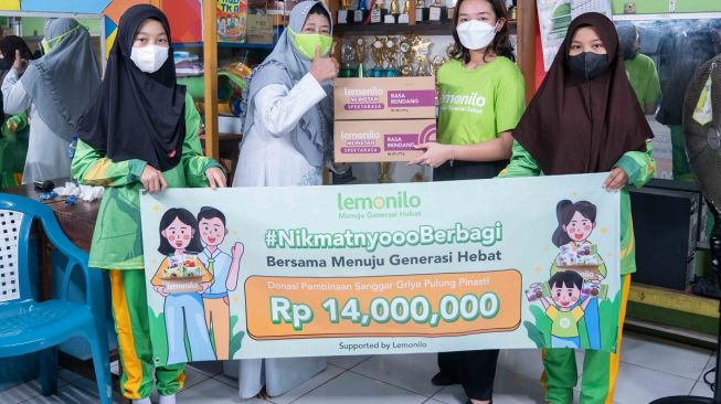 Yayasan Pulung Pinanti mendapat bantuan dari Lemonilo. [dokumentasi pribadi]