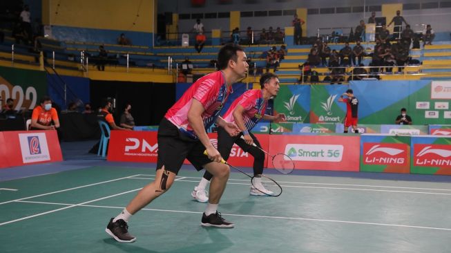 Pasangan ganda putra Indonesia, Hendra Setiawan/Mohammad Ahsan harus tersingkir di babak kedua (16 besar) Badminton Asia Championships (BAC) atau Kejuaraan Asia 2022 di Muntinlupa Sports Complex, Manila, Filipina, Kamis (28/4/2022). [PBSI]