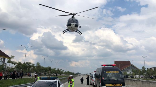 Polda Lampung Gelar Simulasi Evakuasi Udara Di Jalan Tol Trans Sumatera