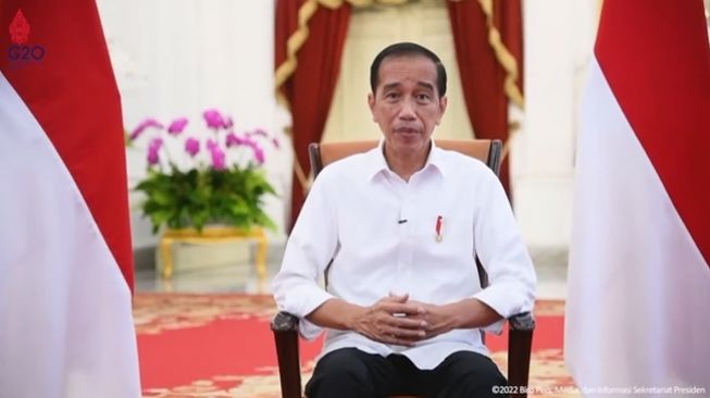 Singgung Kenaikan BBM di Singapura Tinggi, Jokowi: Kenapa Harga di Indonesia Masih Rendah Karena Ditahan Terus