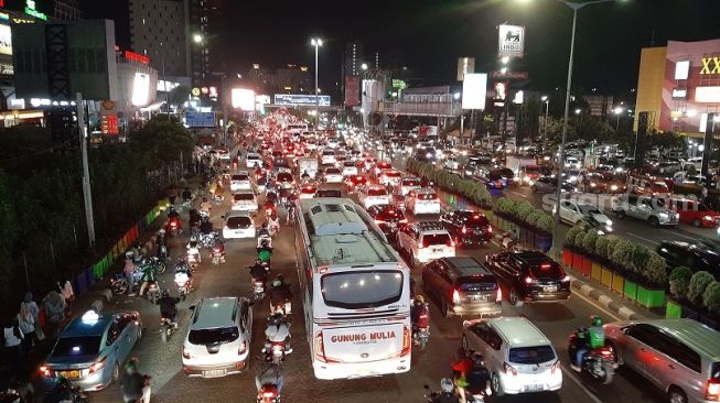 Pospam Bekasi Menyatakan Arus Kendaraan ke Jakarta Sudah Normal