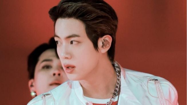 2 Lagu Solo Jin BTS Berhasil Puncaki Chart Billboard Hot Trending Song