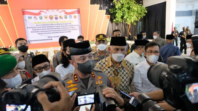 Kabar Kapolda Jatim Teddy Minahasa Ditangkap Kasus Narkoba, IPW: Mencoreng Wajah Polri