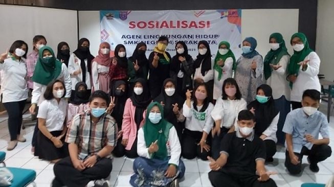 Para pembawa perubahan dalam gerakan "Changemakers Nusantara" yang diinisiasi oleh Yayasan Anak Bangsa Bisa (YABB), organisasi nirlaba pembawa perubahan yang merupakan bagian dari GoTo Group. (Foto: Dok. YABB) 