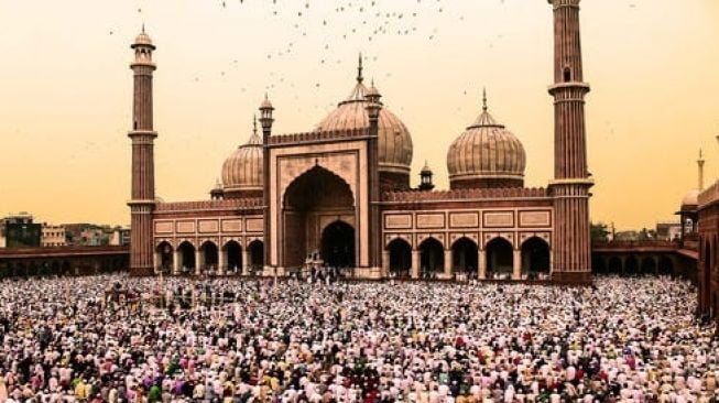 Jam Berapa Sholat Idul Fitri dan Batas Waktunya? Begini Penjelasan Menurut Mazhabnya