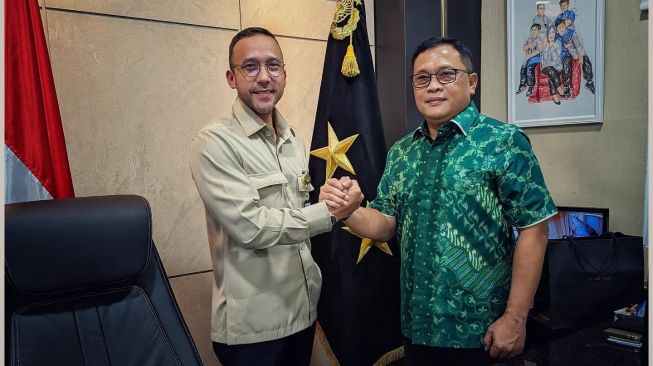 Artis yang juga berprofesi jadi pengacara (Instagram/@marulitampubolon777)