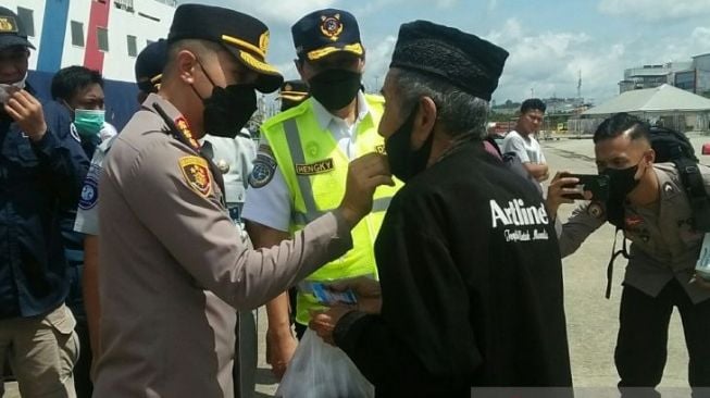 Nekat, Seorang Kakek Berusia 70 Tahun Mudik Seorang Diri dari Samarinda menuju Parepare, Sempat Bingung Cara Naik Kapal