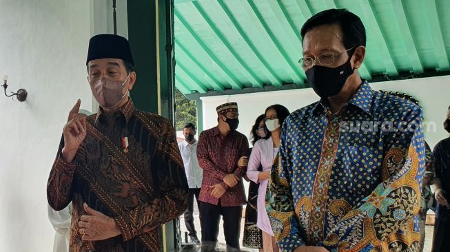 Lebaran di Jogja, Jokowi Bersama Keluarga Silaturahmi dengan Sri Sultan HB X