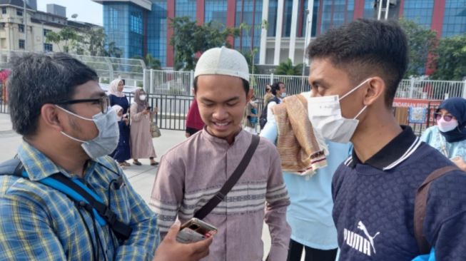 Cerita Warga Jauh-jauh Dari Tangerang Demi Salat Ied Bareng Anies Di JIS