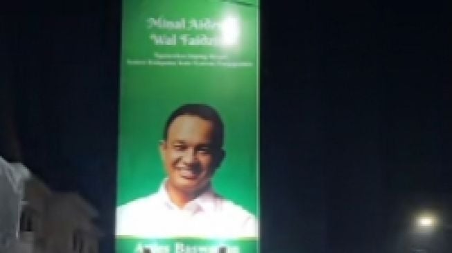 Kemunculan Baliho Anies Baswedan di Yogyakarta Bikin Geger, Publik: Masalahnya Dia Itu Siapa?