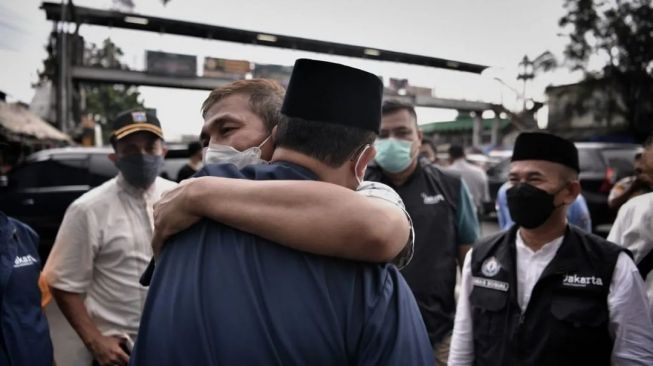 Blusukan Saat Lebaran, Anies Baswedan Janji Revitalisasi Pasar Gembrong Mulai Pekan Depan