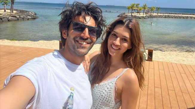 Kartik Aaryan dan Kriti Sanon [Instagram]