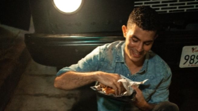 Jangan Dilakukan, Ini 5 Kebiasaan Buruk Saat Makan yang Berbahaya untuk Kesehatan