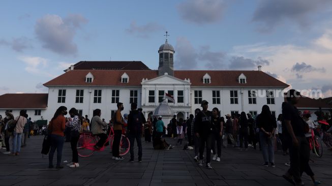 Datang Kesorean, Sejumlah Warga Kecewa Tidak Bisa Masuk Kawasan Taman Fatahillah Kota Tua