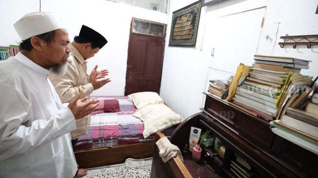 Pesan Mbah Moen Semasa Hidup Untuk Prabowo: Harus Selalu Bela Rakyat Kecil