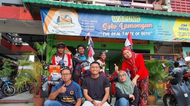 Gowes dari Magelang ke Tanah Suci, 3 Orang Ini Tiba di Kuala Lumpur