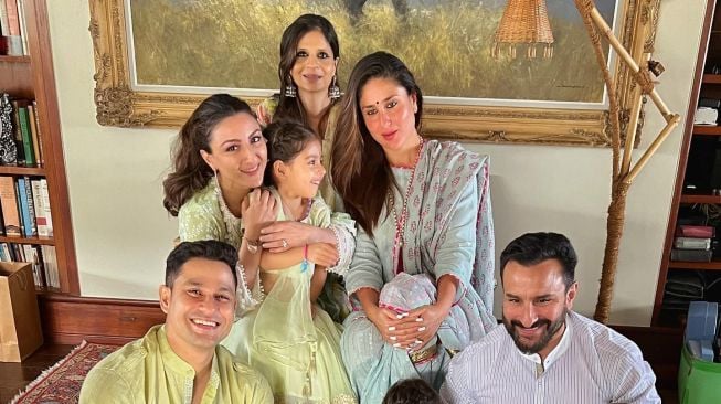 Momen Lebaran Seleb Bollywood (Instagram/@sakpataudi)