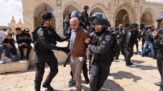 Ricuh Dalam Protes Putusan Israel Gusur Komunitas di Tepi Barat, Puluhan Warga Palestina Terluka