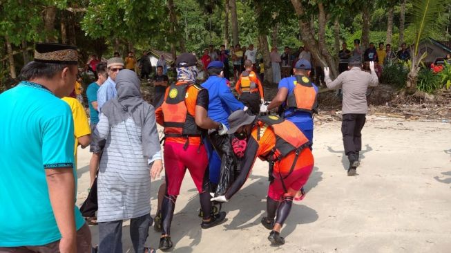 Bocah 9 Tahun yang Hilang Tenggelam di Pantai Walur Ditemukan Sudah tak Bernyawa