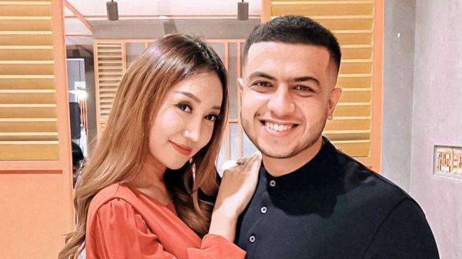 Potret Lucinta Luna bareng seleb tampan (Instagram/@lucintaluna_manjalita)