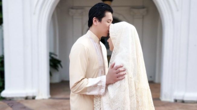 Potret Syahrini dan Reino Barack Lebaran di Singapura (instagram/@princessyahrini)
