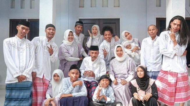 Momen Indah Permatasari Lebaran Bareng Keluarga Arie Kriting (instagram/@indahpermatas)