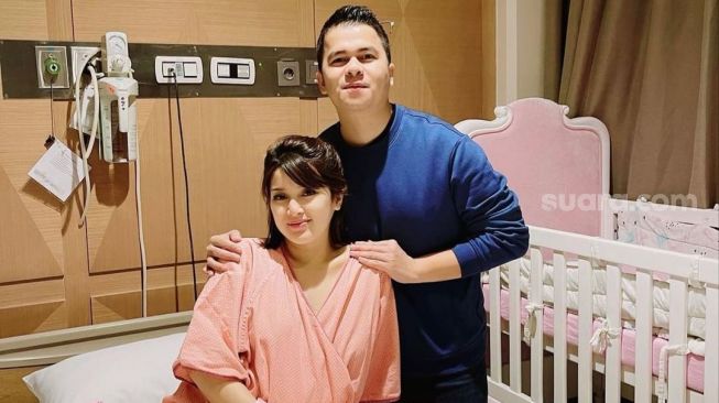 Istri Handika Pratama Terpaksa Lahiran Cesar, Janin Tak Aktif di Usia 40 Minggu