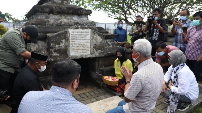 Usai ke Pangeran Diponegoro di Makassar, Ganjar Ziarahi Makam Sultan Hasanuddin