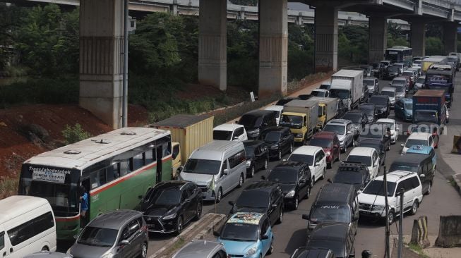 Pantauan Arus Balik Lebaran 2022, Tol Japek Arah Jakarta Pagi Ini Sudah Padat