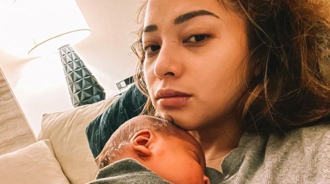 5 Potret Nikita Willy Asuh Anak di Amerika, Serba Mandiri Nggak Pakai Pengasuh